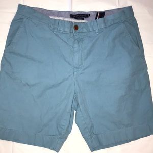 - - Tommy Hilfiger men’s classic fit shorts, size 34